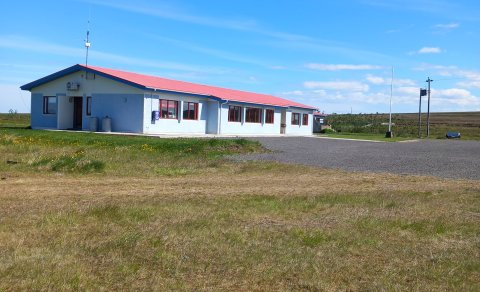 Þetta er skólahúsið á Svalbarði.